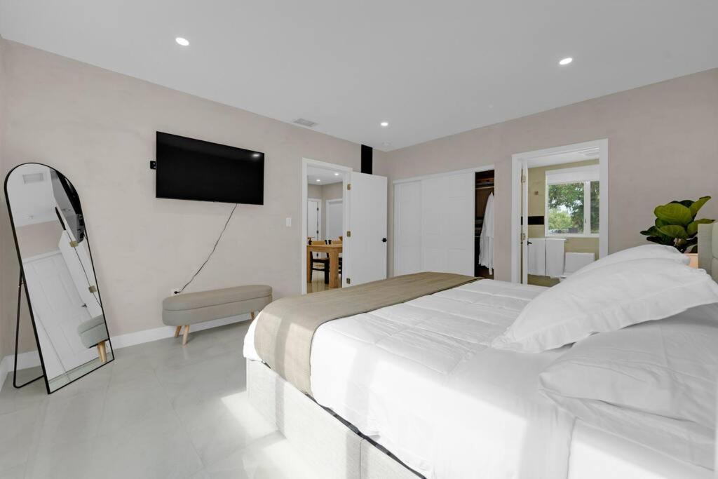 Casa Copal: Relaxing Beach House Hollywood Exterior photo